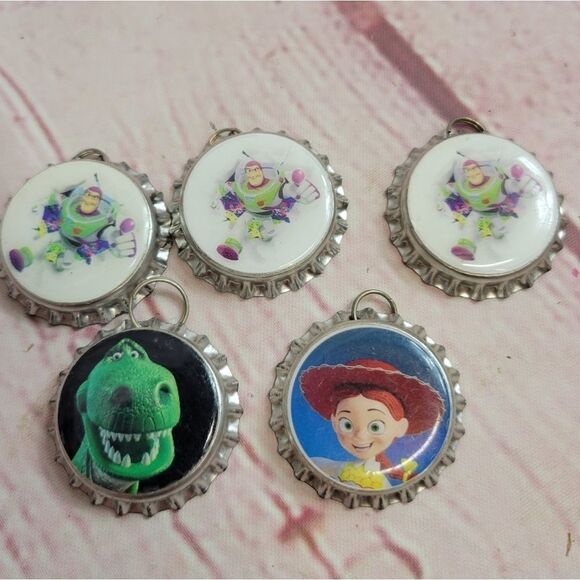 Toy Story bottle cap charms - Picture 1 of 2